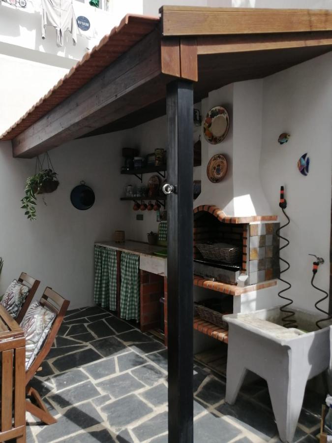 Courtyard House - Sun, Barbecue, Beach Sesimbra Eksteriør bilde